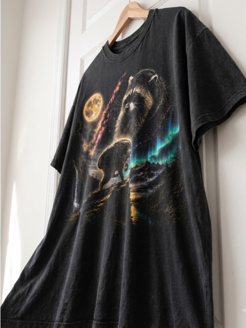 Jimothy Raccoon Moon Graphic shirt - Picture 3 of 4